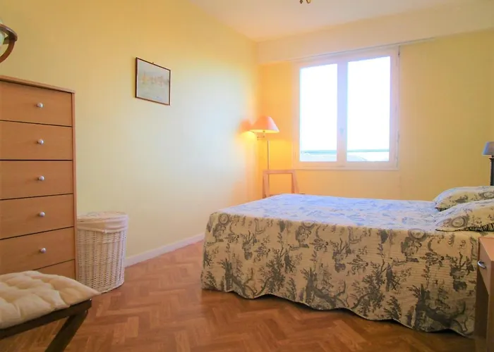 公寓 T3 Avec Balcon Et Parking, A Deux Pas De La - Fr-1-197-182 *