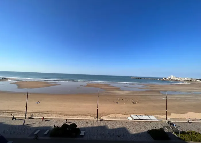 T3 Avec Balcon Et Parking, A Deux Pas De La - Fr-1-197-182